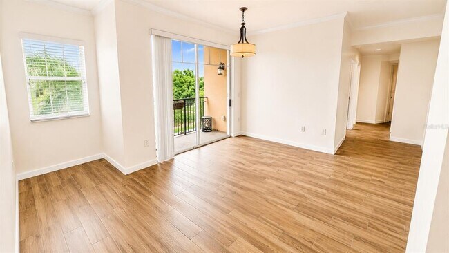 Building Photo - 1064 N Tamiami Trl