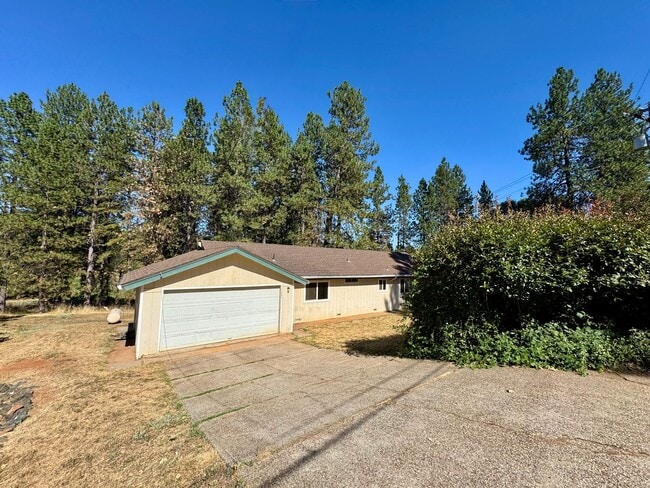 Building Photo - 11447 Lower Cir Dr