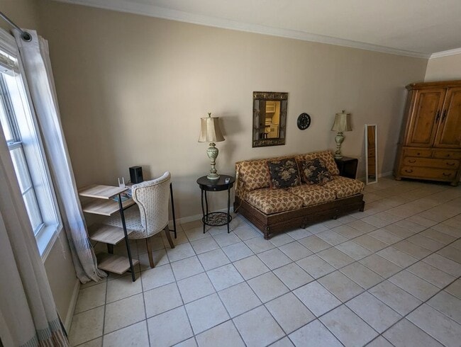 Building Photo - 351 Bayshore Dr