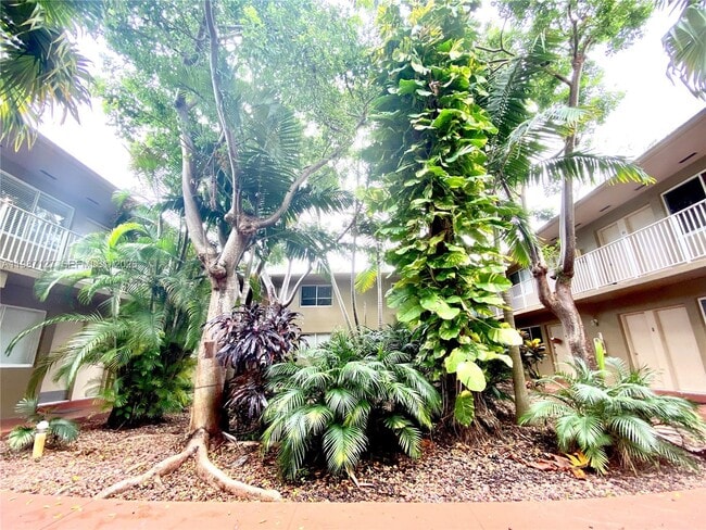 Building Photo - 6330 SW 79th St