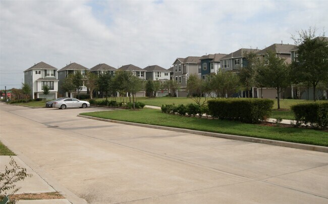 Building Photo - 2009 Kirby Landing Dr