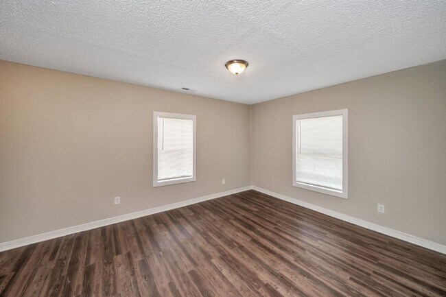 Building Photo - RARE 4BR Bessemer Beauty – Huge Space, Modern Updates & Low Move-In Costs!