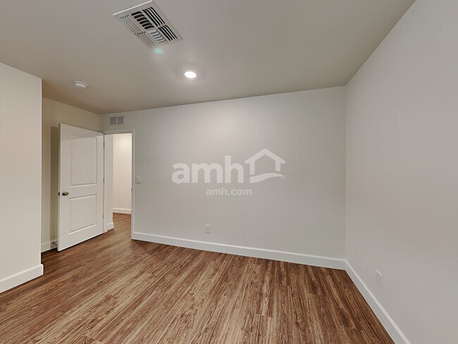 Building Photo - 669 West Bosal Dr