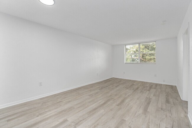 Bedroom Space 1 (Web Quality) - Vista Shores - Vista Shores