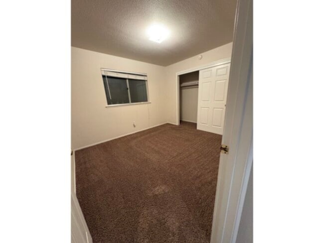 Building Photo - New price!!!!