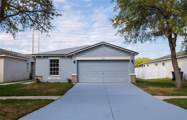 Building Photo - 8002 Carriage Pointe Dr