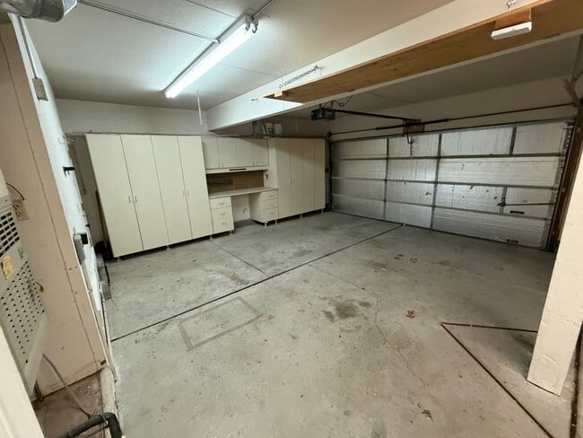 Building Photo - 3110 Sweet Clover St