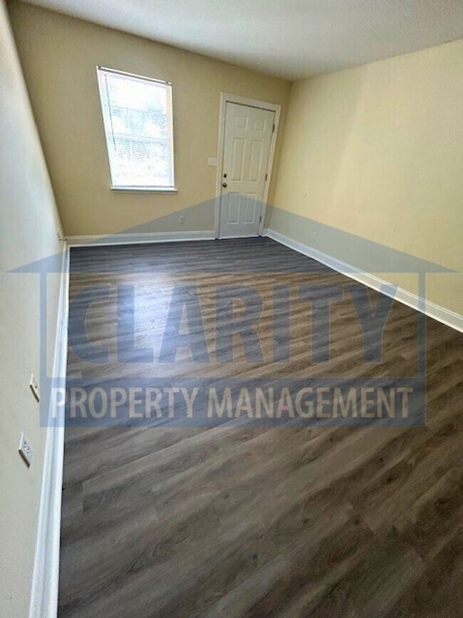 Building Photo - 2209 Old Harrison Pike NW