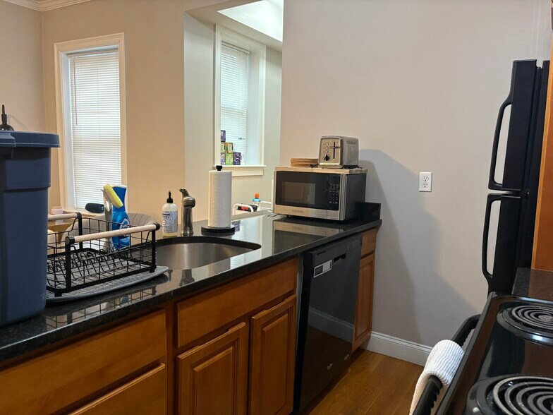 Building Photo - 23 Saint Lukes Rd