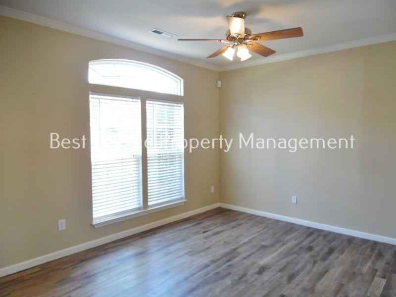 Building Photo - 354 Moonstone Dr
