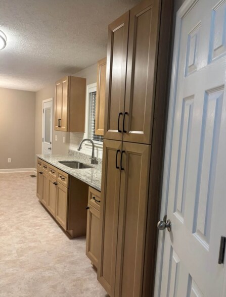 Building Photo - 1012 Crystal Bear Trail