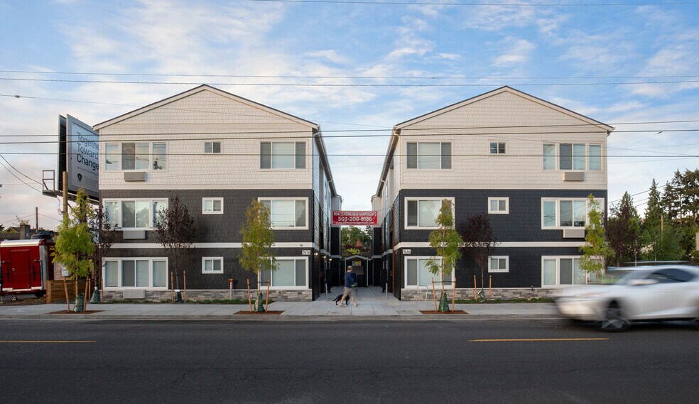 Building Photo - 7686 N Lombard St