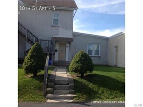 Building Photo - 2 bed, 1 bath Northampton (2nd & 3rd Floor...