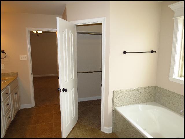 Building Photo - 1005 Puritan Dr