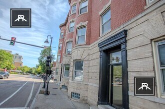 Building Photo - 3 bedroom in Brookline MA 02135