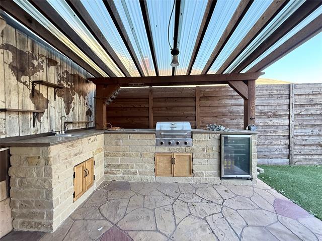 Building Photo - 2324 Heatherdale Dr