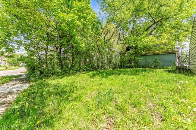 Building Photo - 3557 Silsby Rd