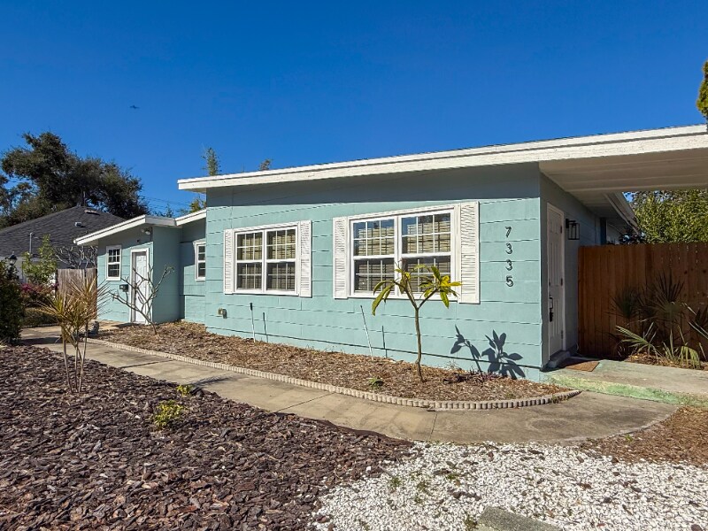 Building Photo - 7335 10th Ave N