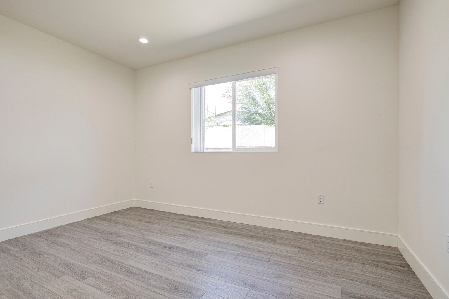 Building Photo - 6954 Jellico Ave
