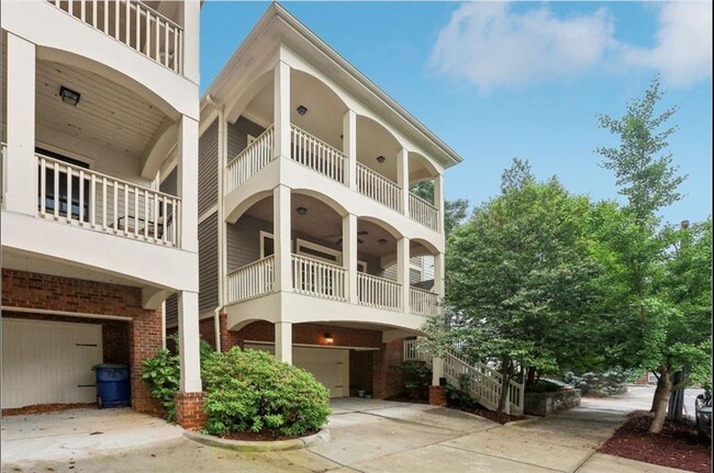 Primary Photo - 737 St Charles Ave NE