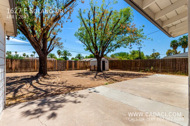 Building Photo - 1627 E Solano Dr