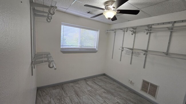 Building Photo - 22 Smokey Creek Cove