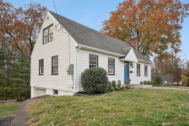 Building Photo - 139 Ridgedale Ave