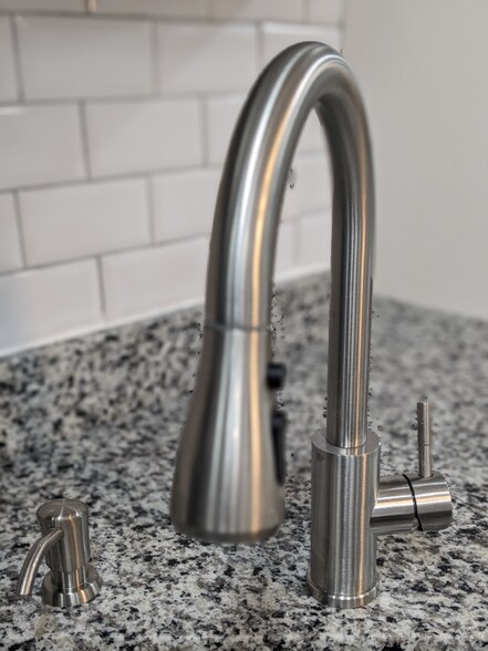 Building Photo - 14 Lathrop St