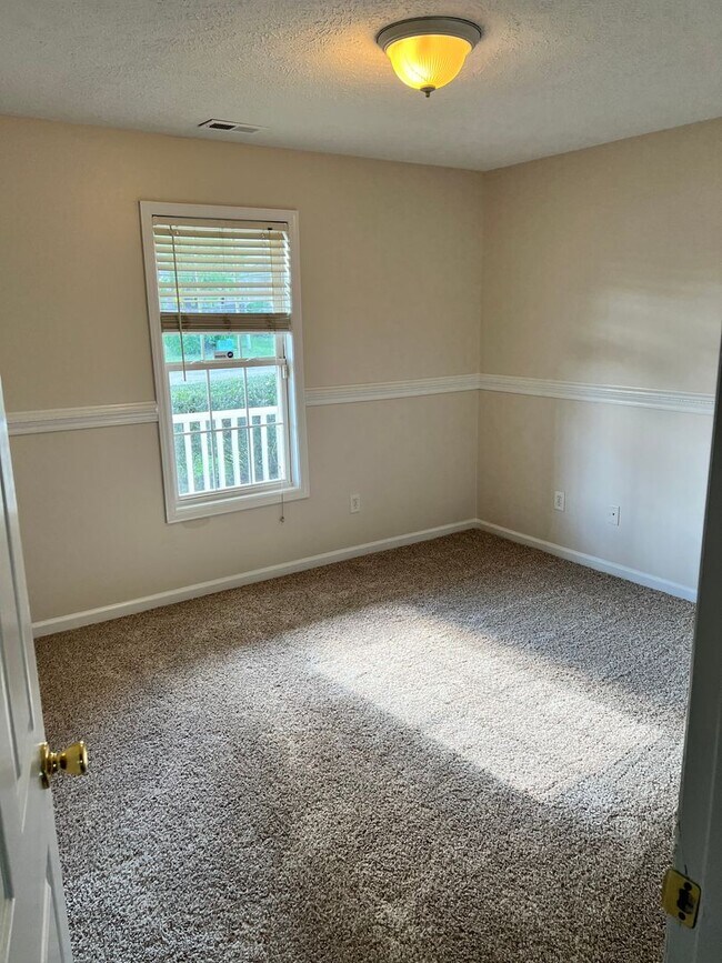 Building Photo - Beautiful 4br, 2.5 bath home in the Jack Brit school district