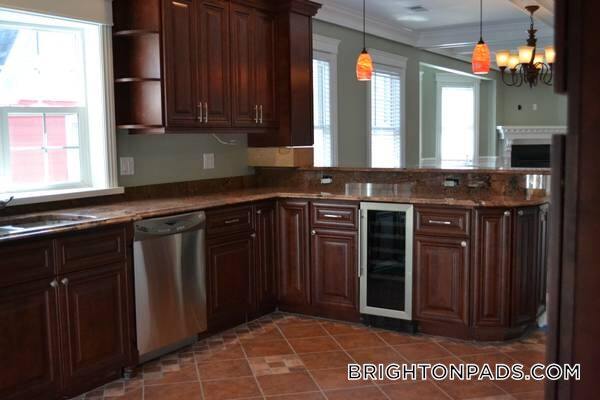 Building Photo - 127 Nonantum St