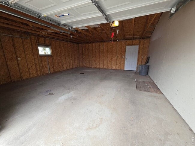 Building Photo - Beautifully Modern Home In Fort Morgan!