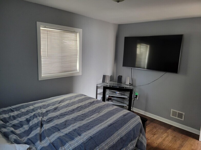 L1 Bed #1 - 4565 S Elati St