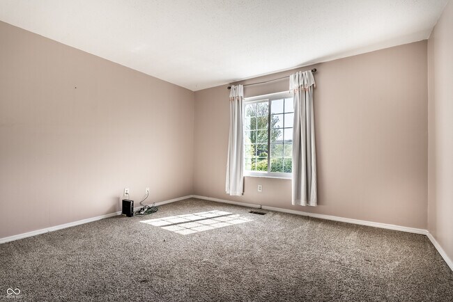 Building Photo - 6503 Park Central Way