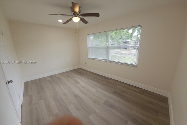 Building Photo - 2111 Wiley Ct