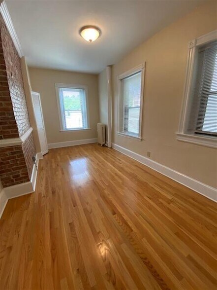 Building Photo - 878 Massachusetts Ave