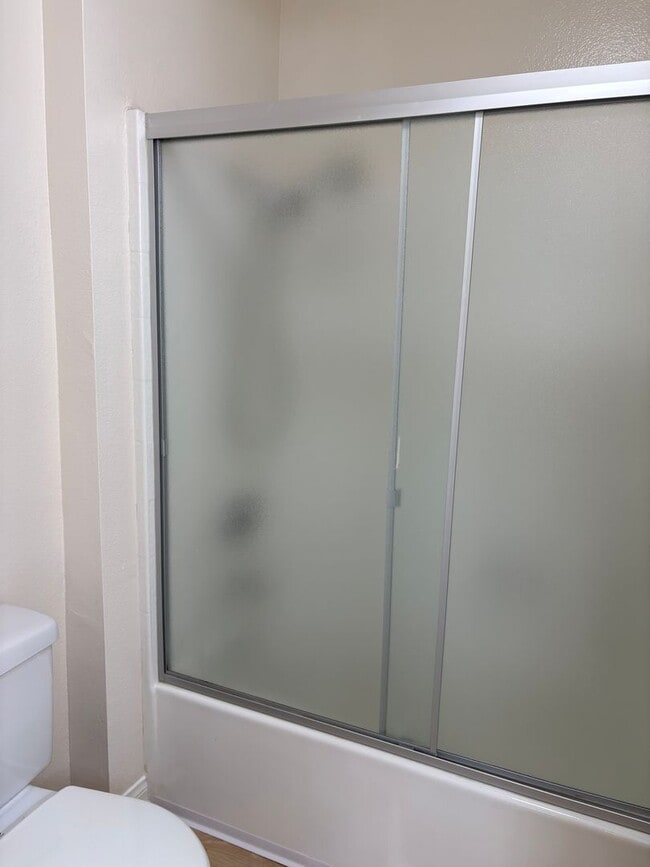 Building Photo - 1 Bedroom Resort Style Living at THE MET! ...