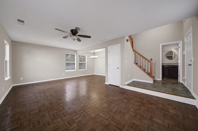 Building Photo - Wonderful Three Bed Two and a Half Bath Ho...