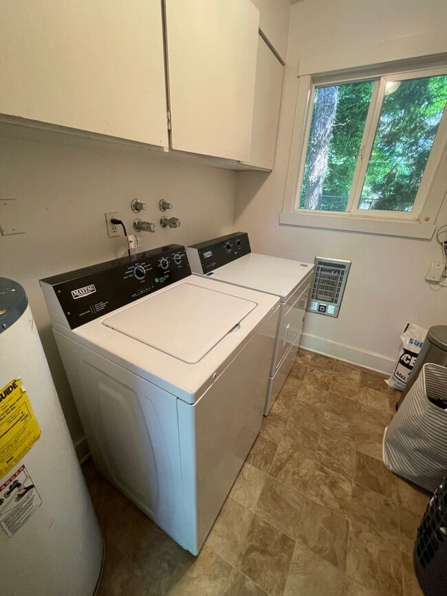 Building Photo - 6801 SW Terri Ct