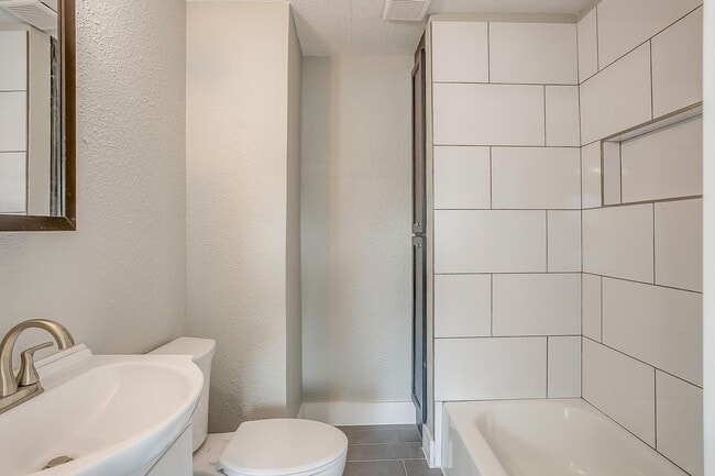 Building Photo - Beautifully Remodelled 1922 Home- Duplex- Upstairs Unit-  3 Bedroom, 2 Bath- 2 Miles from TCU-  7...