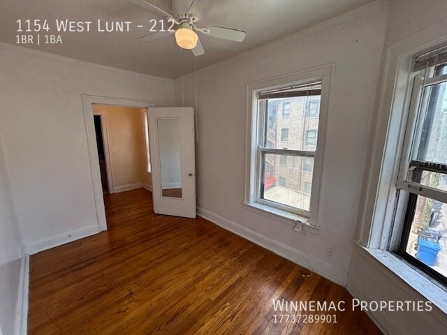 Building Photo - 1154 West Lunt-212