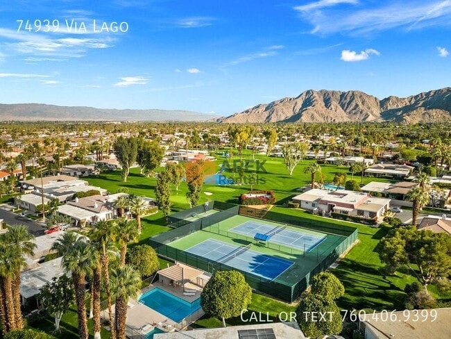 Building Photo - 74939 Vía Lago