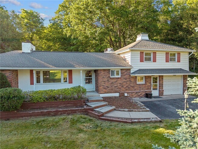 Building Photo - 6555 Woodchuck Hill Rd