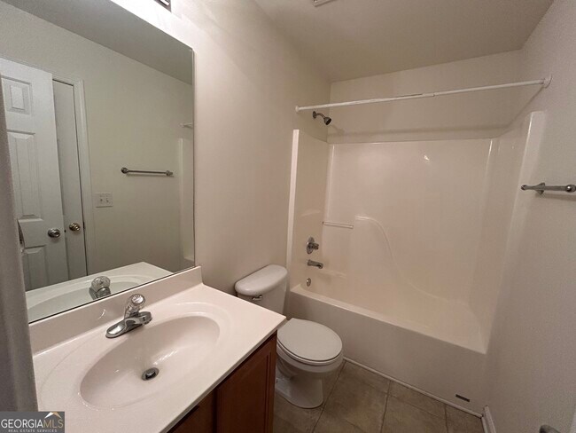 Building Photo - 2683 Winslow Ridge Dr NE