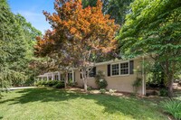 Building Photo - Updated Ranch - Excellent East Asheville L...