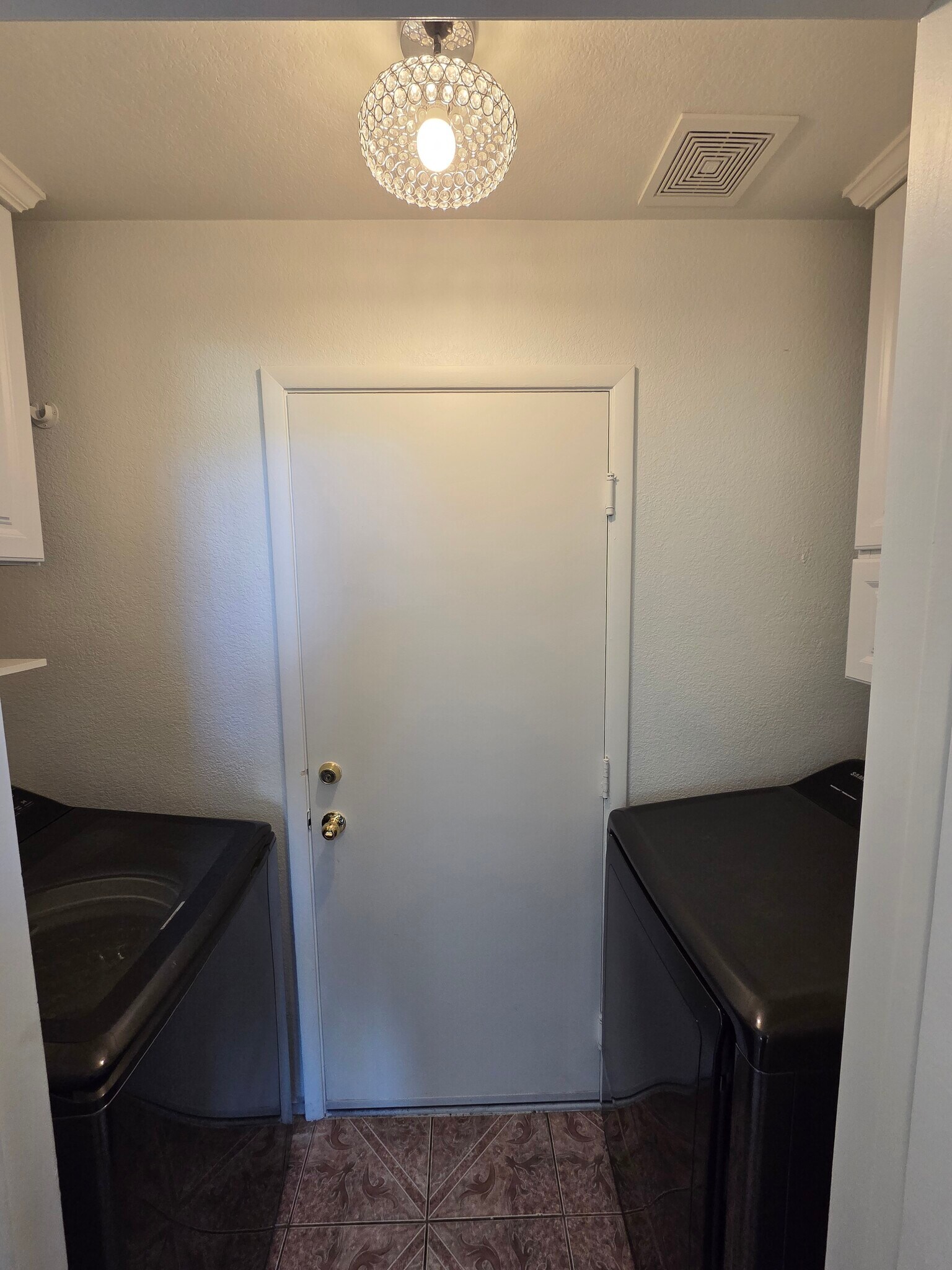 Building Photo - 5650 Ruby Creek Dr