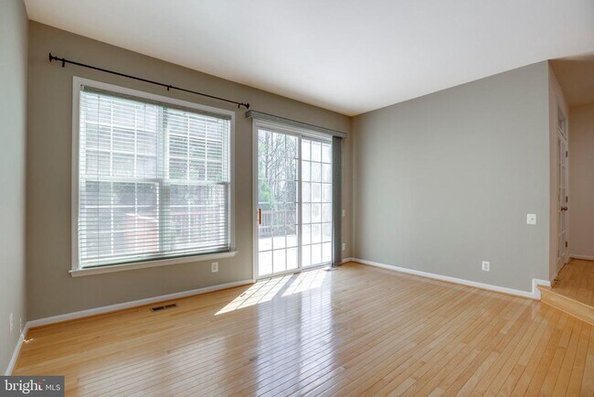 Building Photo - 5097 Pale Moon Way