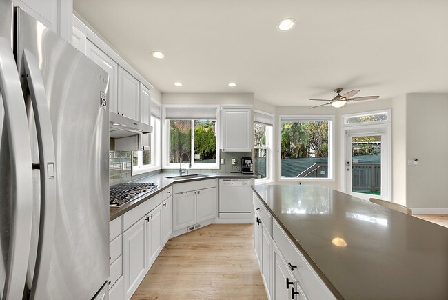 Building Photo - Immaculate 4-Bed Federal Way Home | Smart Tech, Tesla Charger, & Near JBLM!