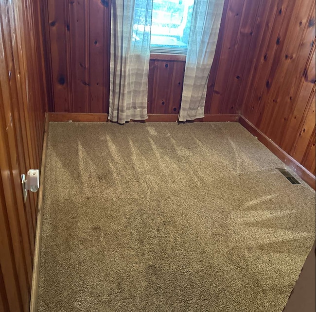 Building Photo - 110 E Burgess St