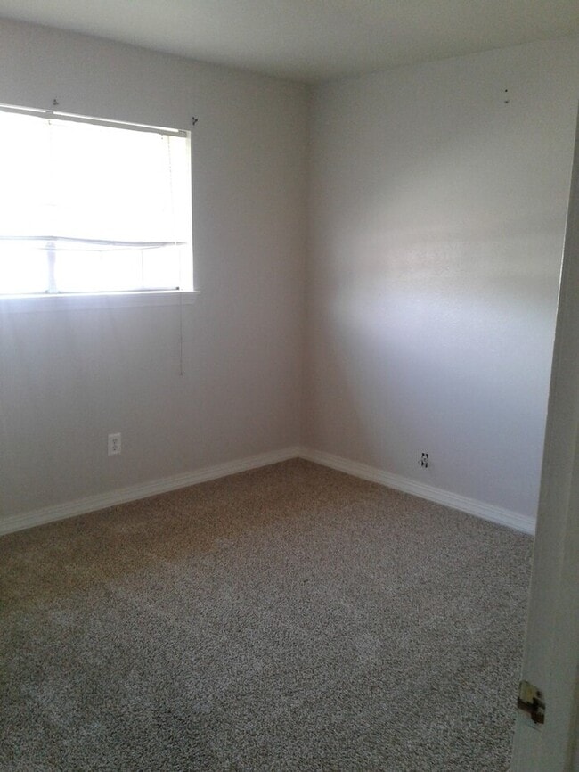 Building Photo - **Village Green Subdivision**