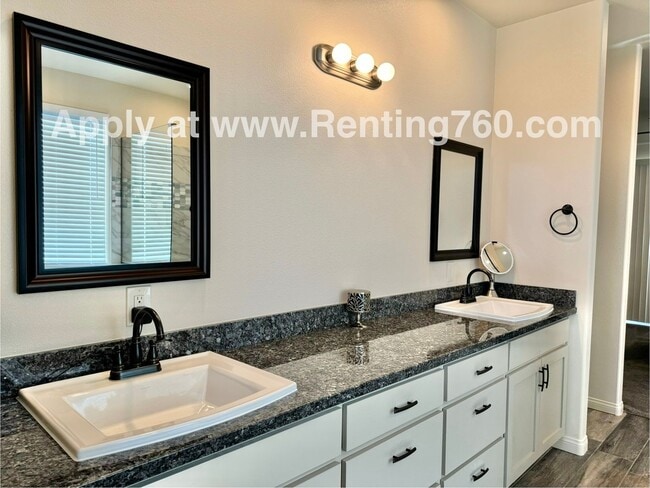 Building Photo - Newer 4 Bedroom 3 Bathroom Home With Solar...